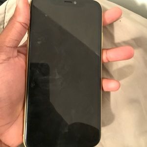 iPhone 11 yellow 128 GB